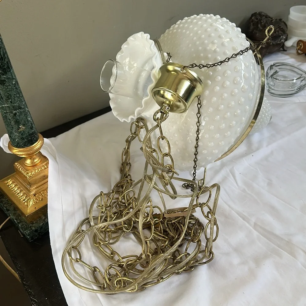 Vintage Elegant Milk Glass Hanging Lamp